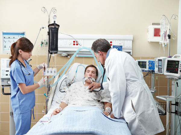 சிறந்த மருத்துவர்களை அணுகமுடியும்