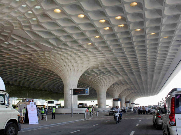 4 விமான நிலையங்கள்