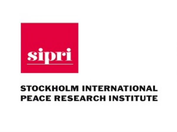 1,000 கோடி டாலர் மதிப்புள்ள ஆயுதங்கள்