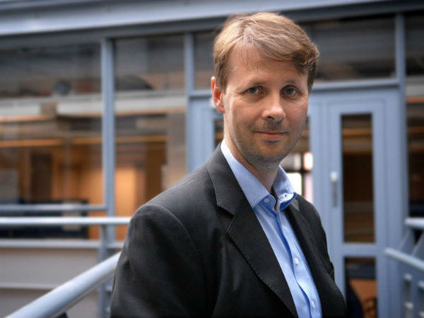 இவர் தான் சரியான ஆள்