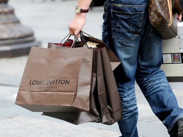 வாடிக்கையாளர்களின் குரலாக மாறுங்கள் 