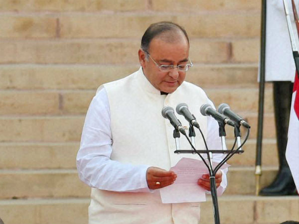 2,000 ரூபாய் நோட்டை திரும்பப் பெறும் திட்டம் ஏதும் இல்லை