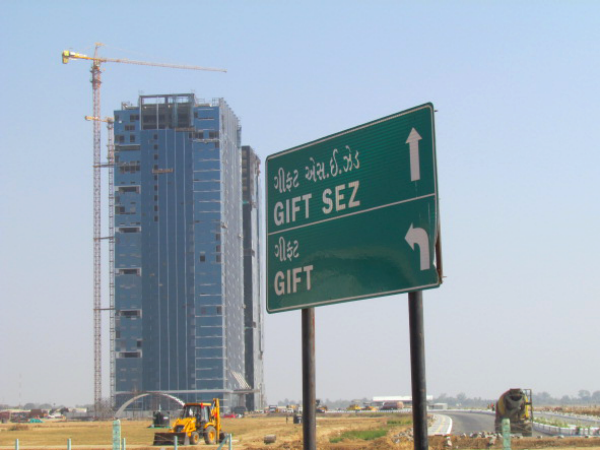 886 ஏக்கர்