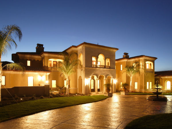 ஆரம்பர வீடுகள்