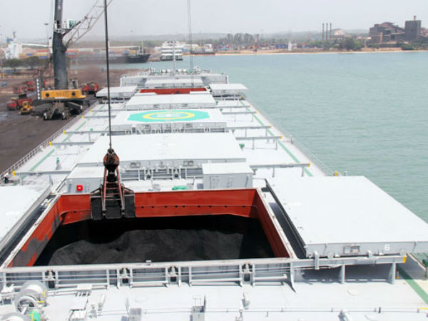 நிலக்கரி இறக்குமதி