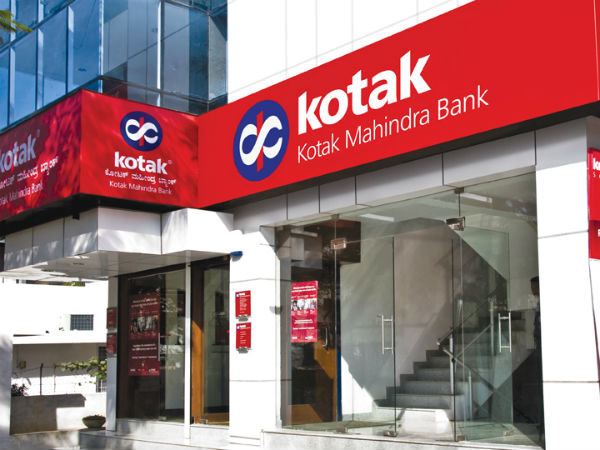 ட்ரம்ப் கோல்ட் கிரேடிட் கார்ட் – கோடக் மஹிந்த்ரா பாங்க்