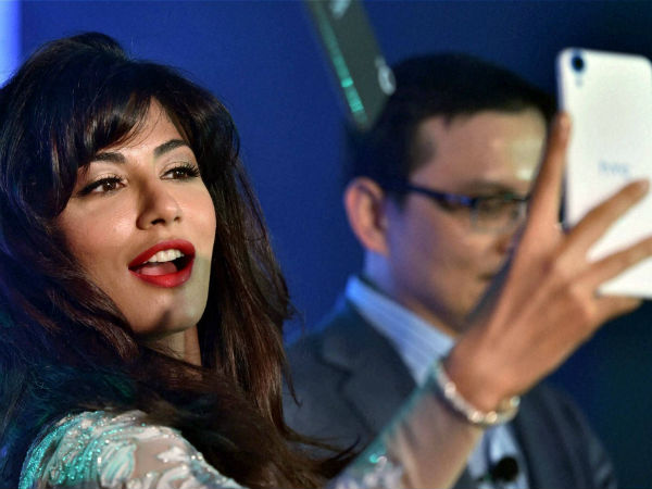 ஊழியர்கள் வெளியேற்றம் 