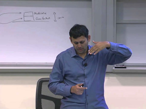 டிவிட்டரில் அசிஷ்