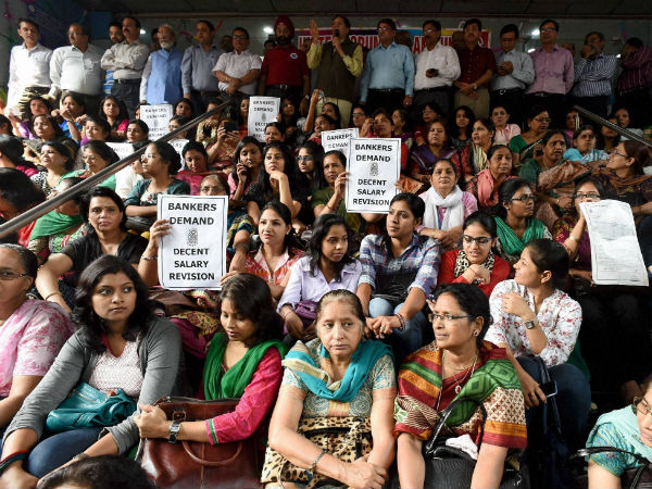 10 இலட்சம் பணியாளர்கள்