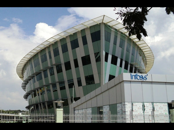 உயர் அதிகாரிகள்