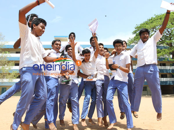 +2 மாணவர்கள்