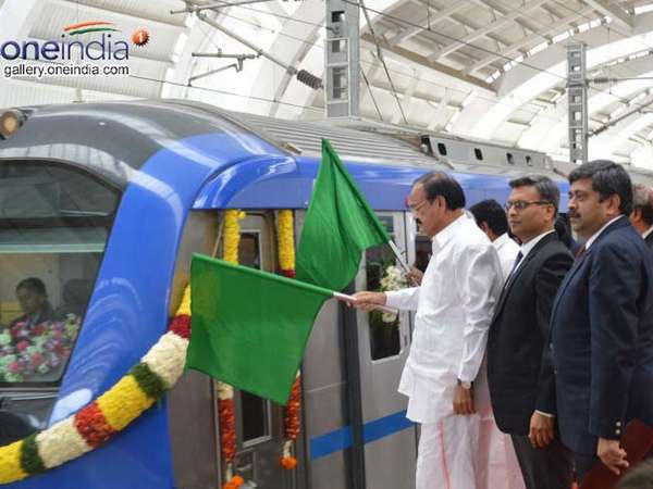 3 லட்சம் பயணிகள்