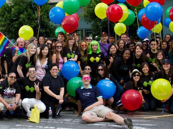 மகிழ்ச்சியான ஊழியர்கள்