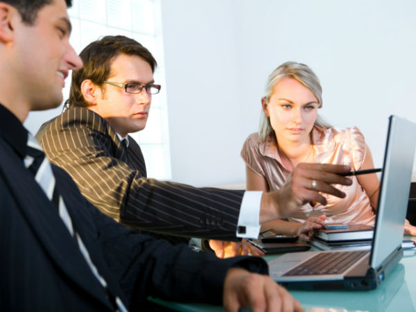 நிறுவனத்தின் பங்குதாரர்ராக பெற்ற லாபம்