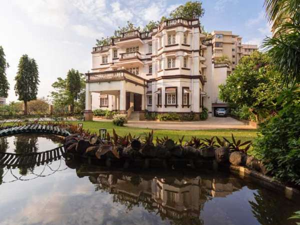 கடலும் தோட்டமும்