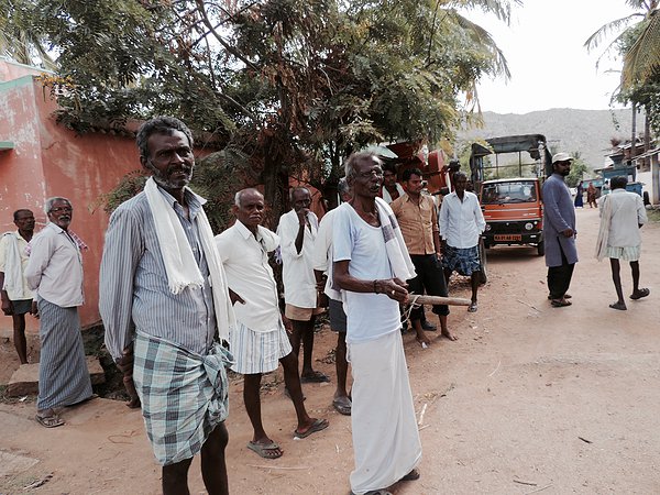 படிப்பறிவில்லா மக்களுக்குப் பயிற்சி 