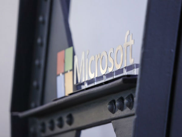 மடிக்கும் தன்மை உடையப் போன் பேடென்ட்-ஐ பெறத் திட்டம்: மைக்ரோசாப்ட்