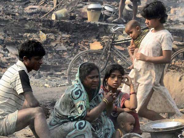 மக்களை காப்பாற்ற பொருளாதாரம் தான் பலி