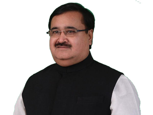 அரசியல் தொடர்பு