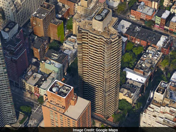 டிரம்ப் பிளாசா