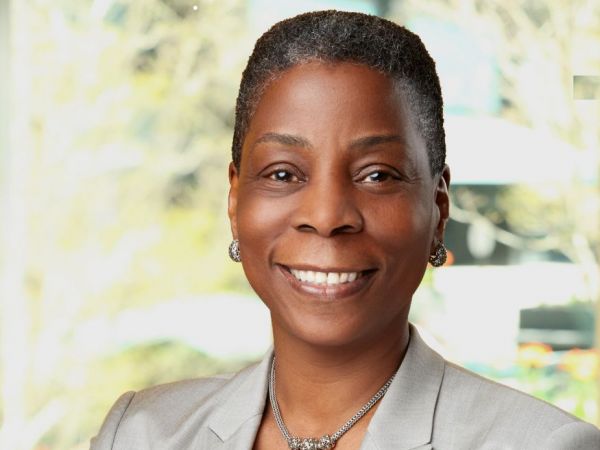 8. உர்சுலா பர்ன்ஸ், ஜெராக்ஸ் தலைமை நிர்வாக அதிகாரி