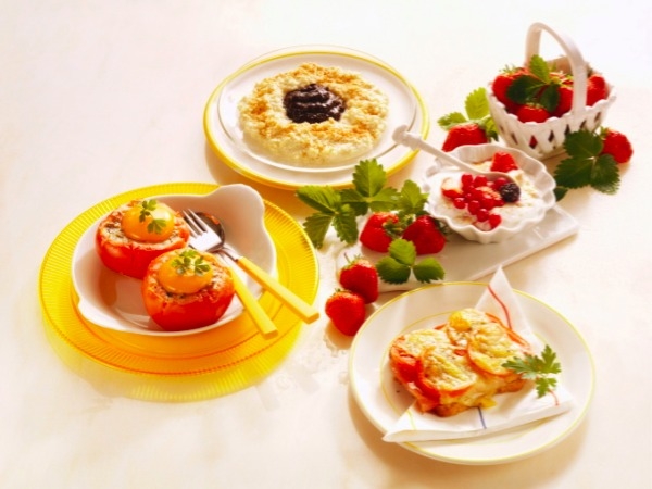 2. காலைச் சிற்றுண்டி மற்றும் மதிய சாப்பாட்டைத் தவிர்த்தல்: