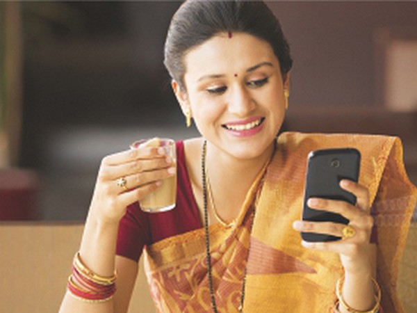 பாலிசி வாங்க முன்வராரத பெண்கள்