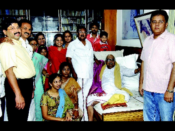 சிறப்பம்சங்கள்