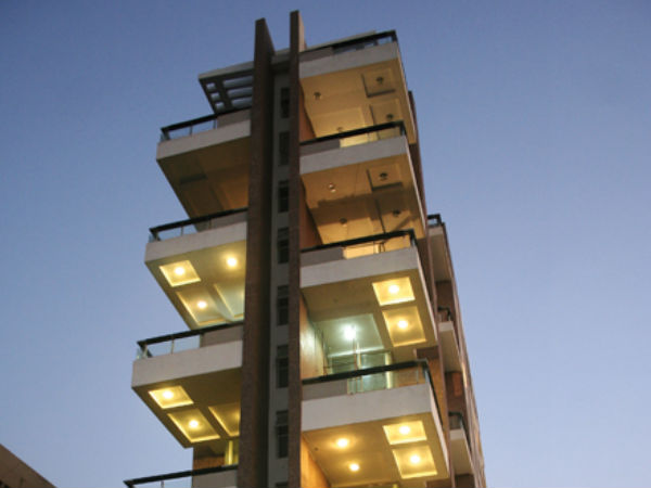 விம்பிள்டன் கோர்ட், ரேஸ் கோர்ஸ் சாலை 