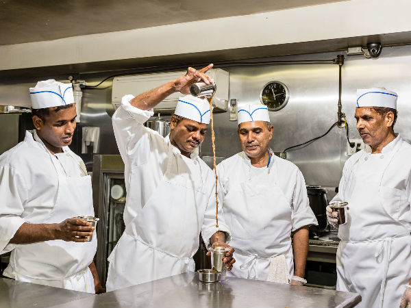 பணியாளர்கள் மீது கவனம்