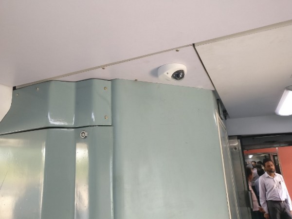 தேஜாஸ் ரயிலில் உள்ள வசதிகள்