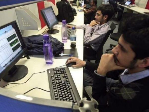 90,000 ஊழியர்கள்