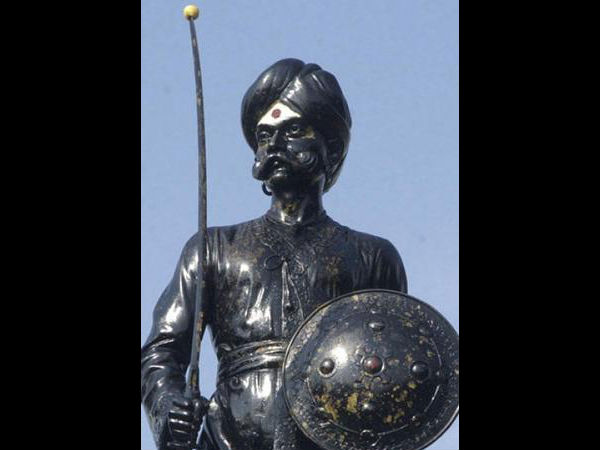 கெம்பே கௌடா - தேவராஜ வாடியர் 