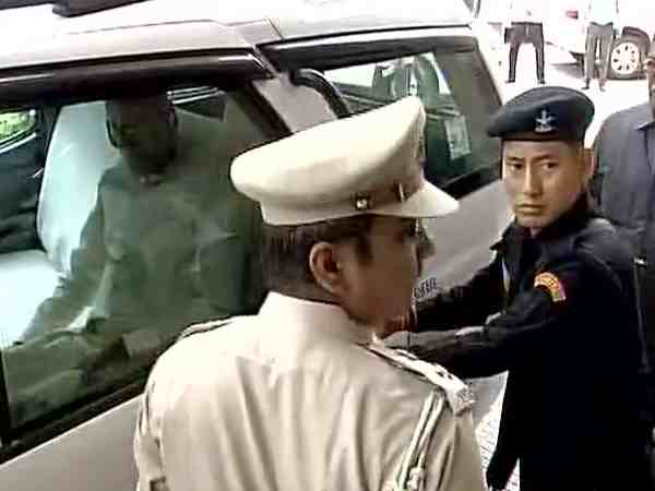 பாதுகாப்பு 