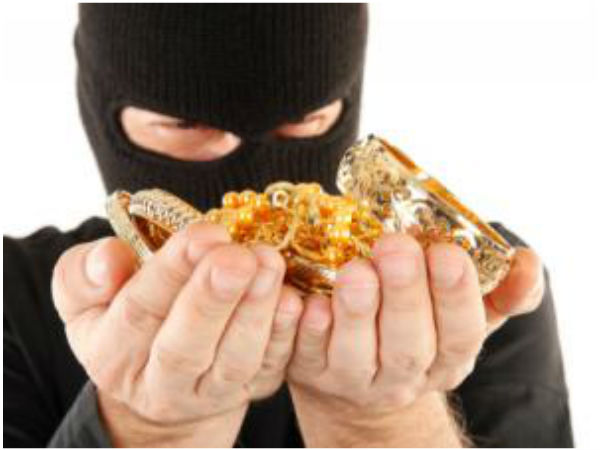 தங்கம் கடத்தல்