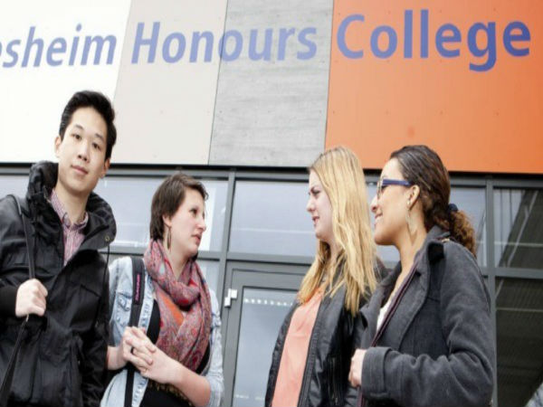 ஹானர்ஸ் பிரோகிராம் 