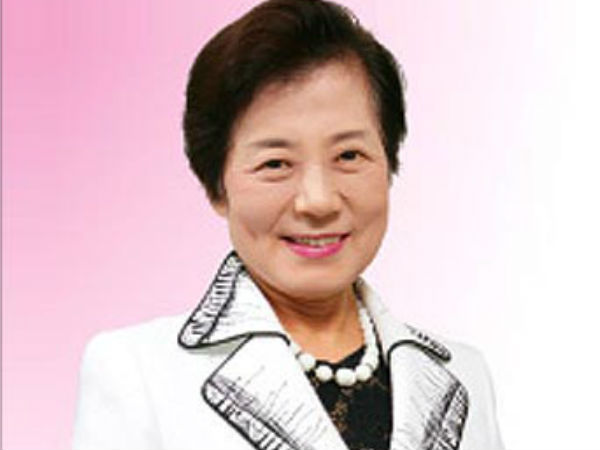 ஒரு உண்மையான வியாபார முன்னோடியாக ஓய்வு பெற்றார்