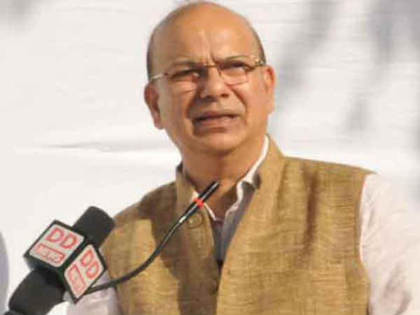 அஜய் நாராயண் ஜா - செயலாளர், செலவுத் துறை 