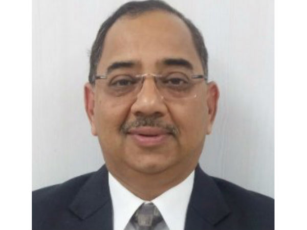 நீரஜ் குமார் குப்தா - செயலாளர், முதலீட்டுத் துறை மற்றும் பொதுச் சொத்து மேலாண்மை 