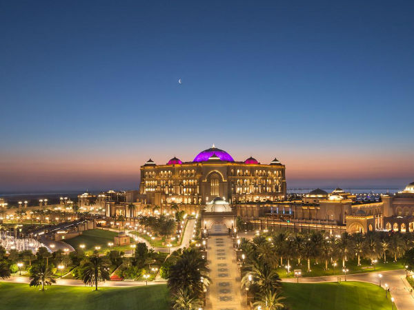 எமிரேட்ஸ் அரண்மனை, அபு தாபி: &dollar;3.8 பில்லியன் 