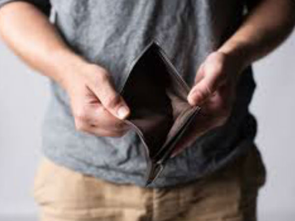 பர்ஸ் காலி...