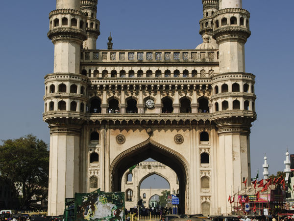 கூர்கான் முதல் ஹைதராபாத் வரை 