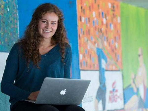 அலெக்ஸாண்ட்ரா ஆண்ட்ரெஸ்சன் 