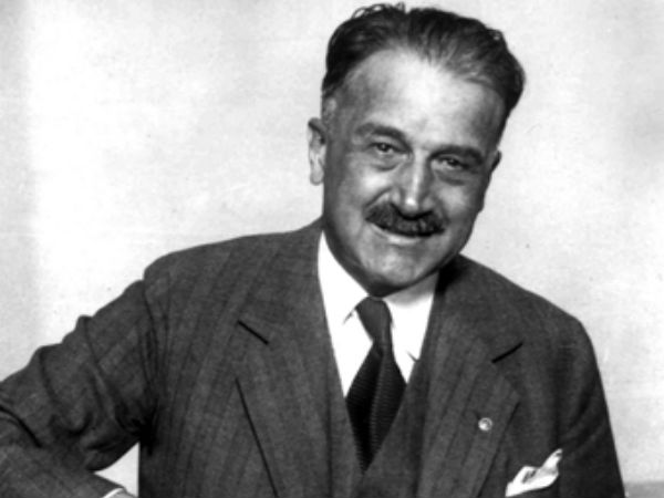 ஓய்வு பெறவே இல்லை 