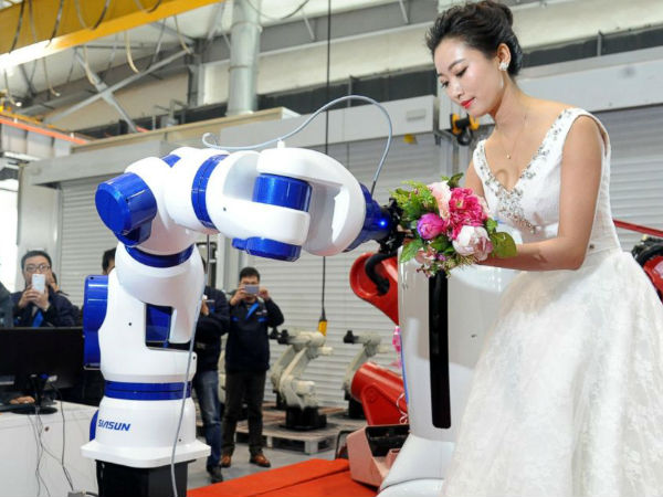  ஊதியத்தை உயர்த்துவதன் மூலம் ஆட்டோமேஷன் முதலீட்டை ஊக்கப்படுத்தும் சீனா 