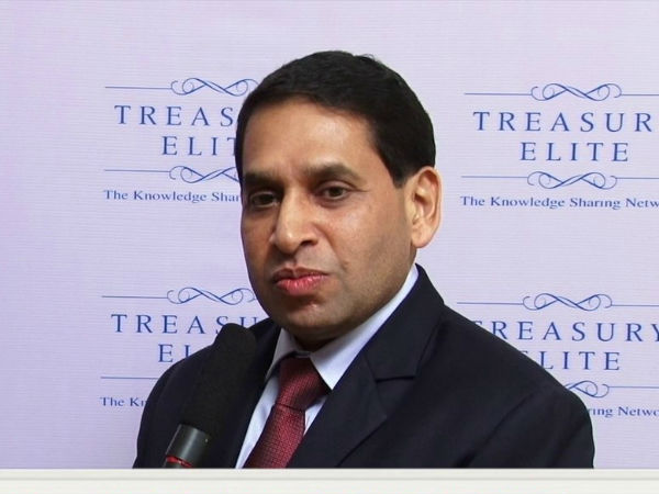 போட்டியாளர்கள்