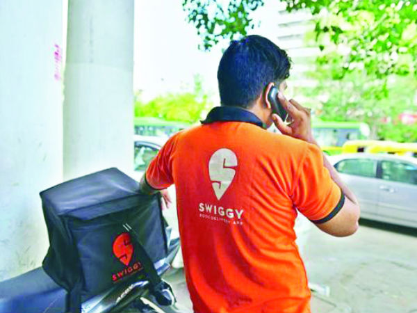 30,000 ஊழியர்கள் 