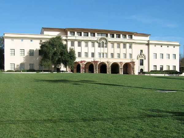 3) கலிபோர்னியா தொழில்நுட்ப நிறுவனம், கலிபோர்னியா, அமெரிக்கா 