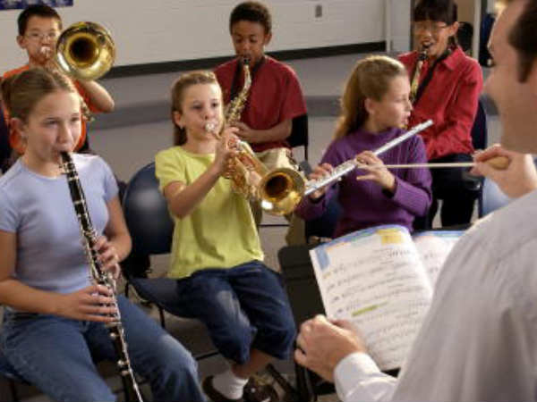 இசைக்கருவி பயிற்சி வகுப்பு 