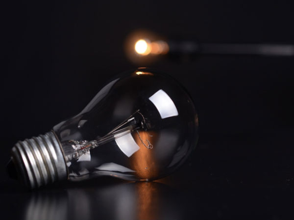  தொழிற்சாலையில் மின்வெட்டு 